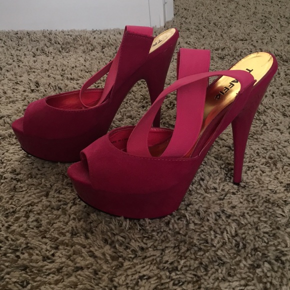 Pink ankle strap heels size 8 - Picture 3 of 5